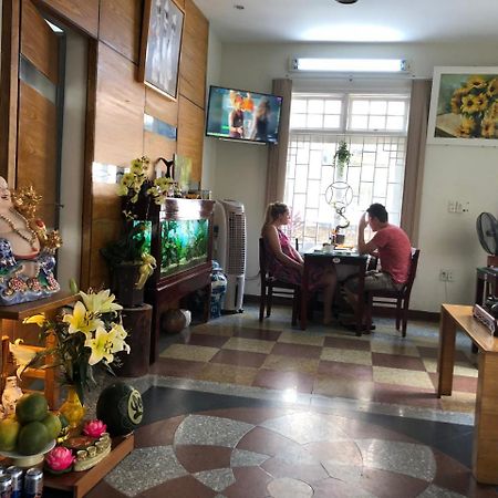 Hoang Trieu Hotel Хюе Екстер'єр фото
