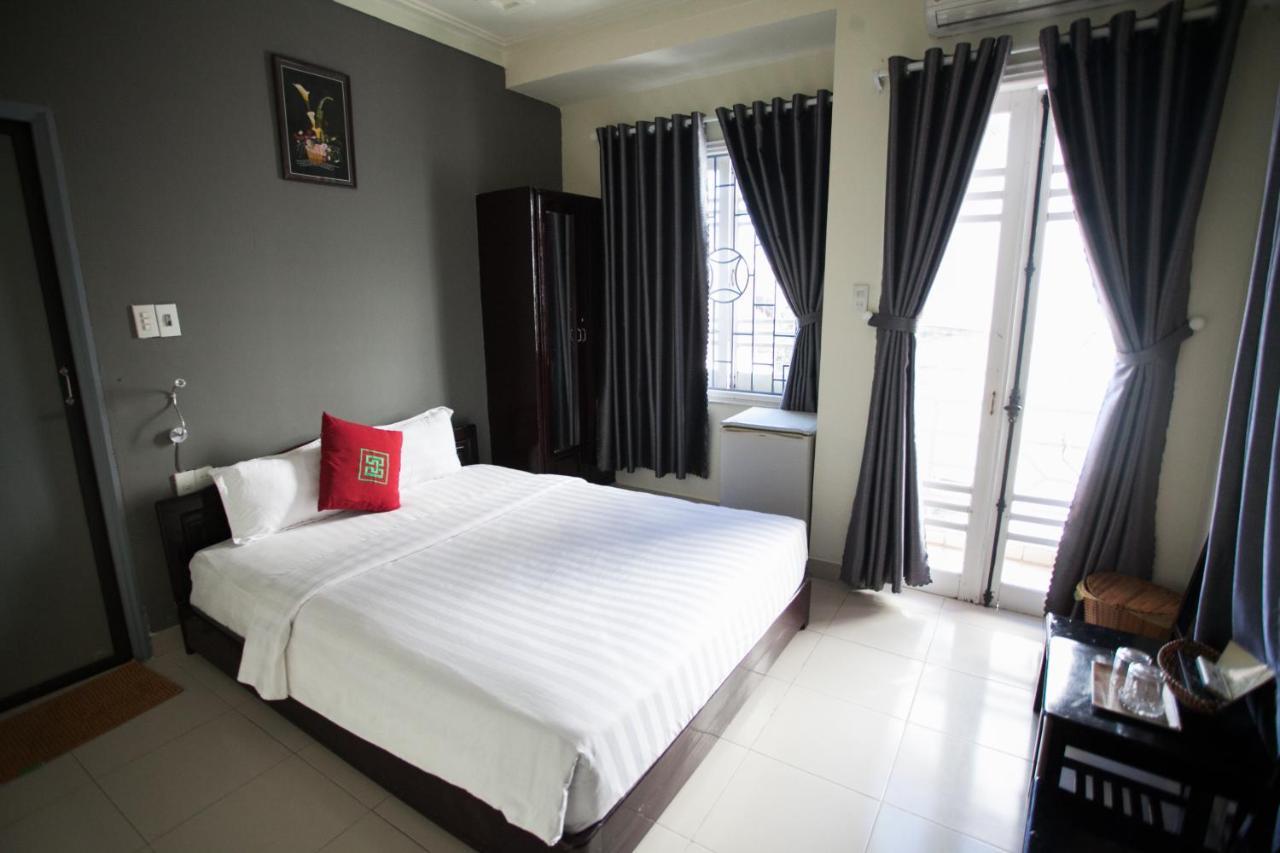 Hoang Trieu Hotel Хюе Екстер'єр фото