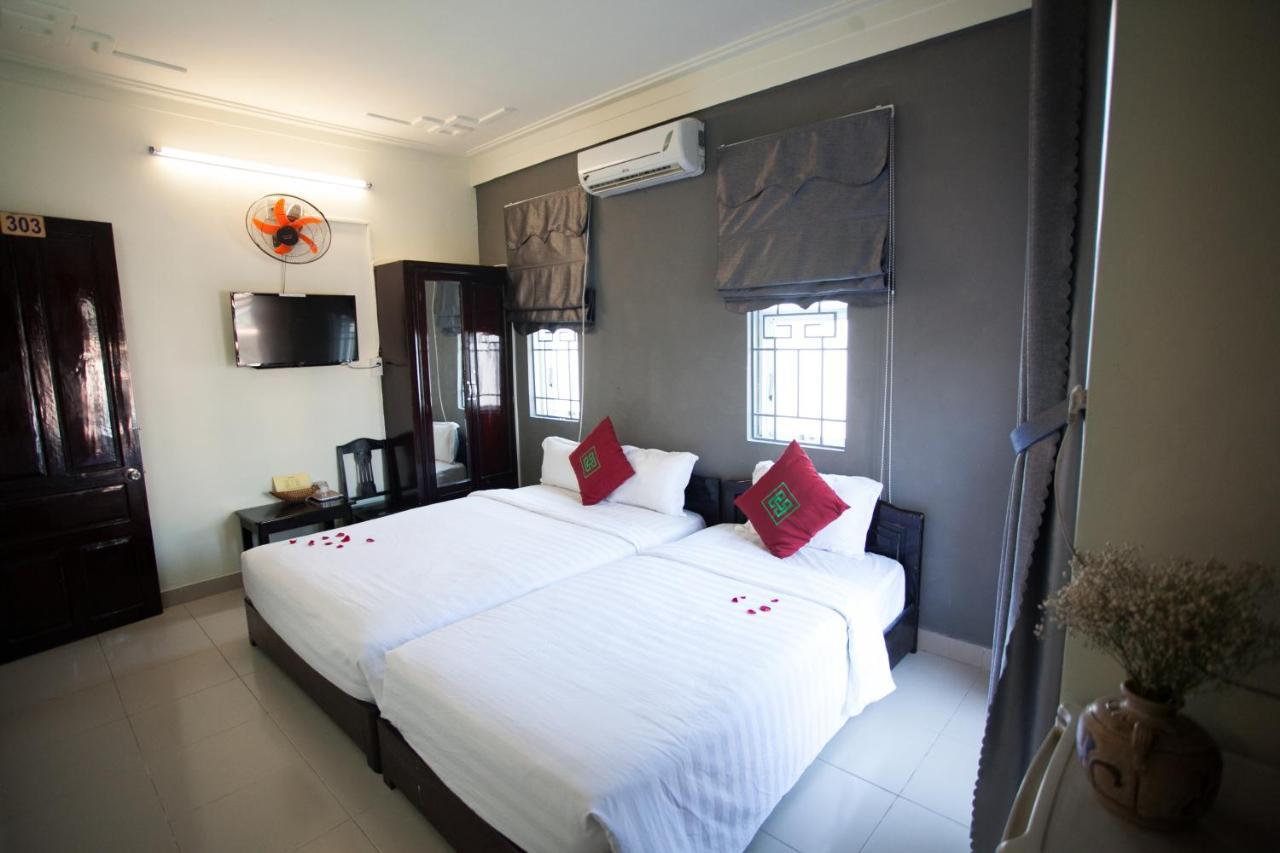 Hoang Trieu Hotel Хюе Екстер'єр фото