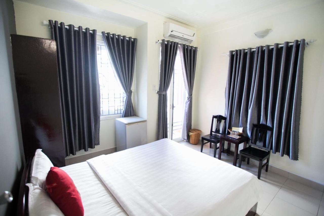 Hoang Trieu Hotel Хюе Екстер'єр фото
