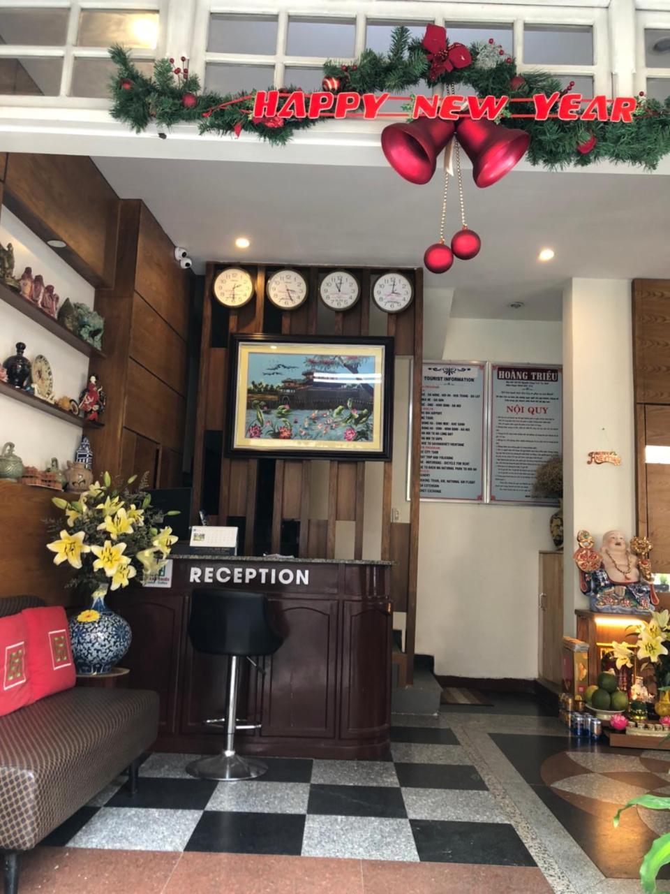 Hoang Trieu Hotel Хюе Екстер'єр фото